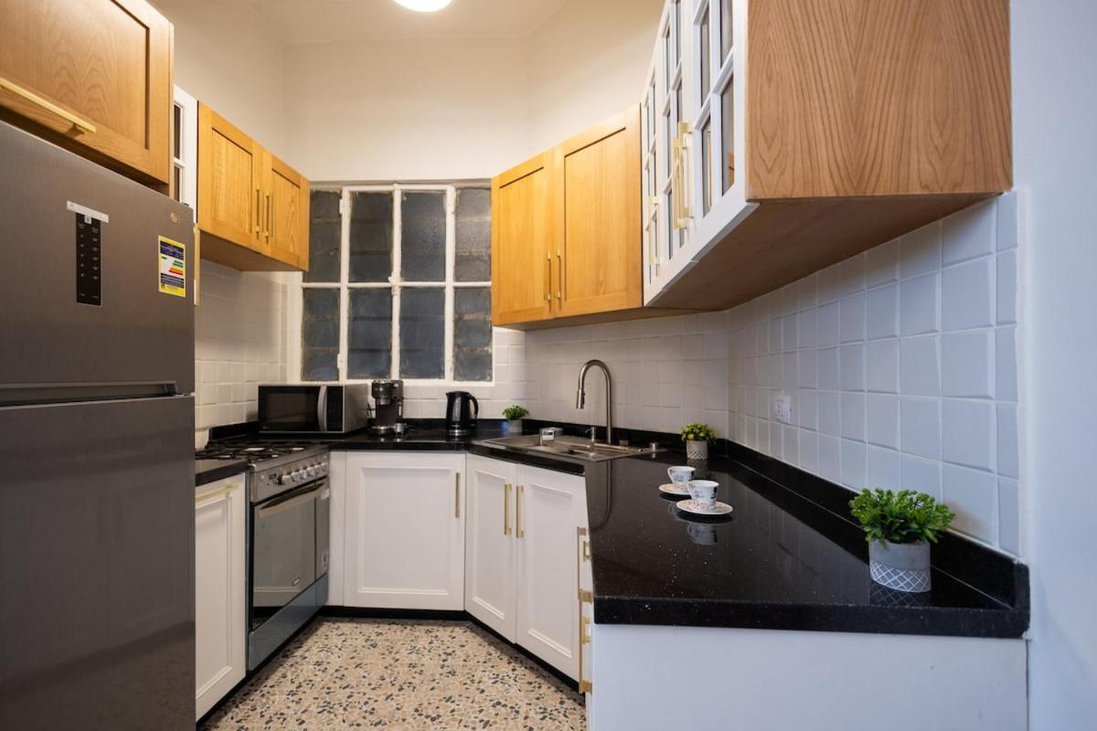 Apartamento Vintage High Ceiling In The Heart Of *