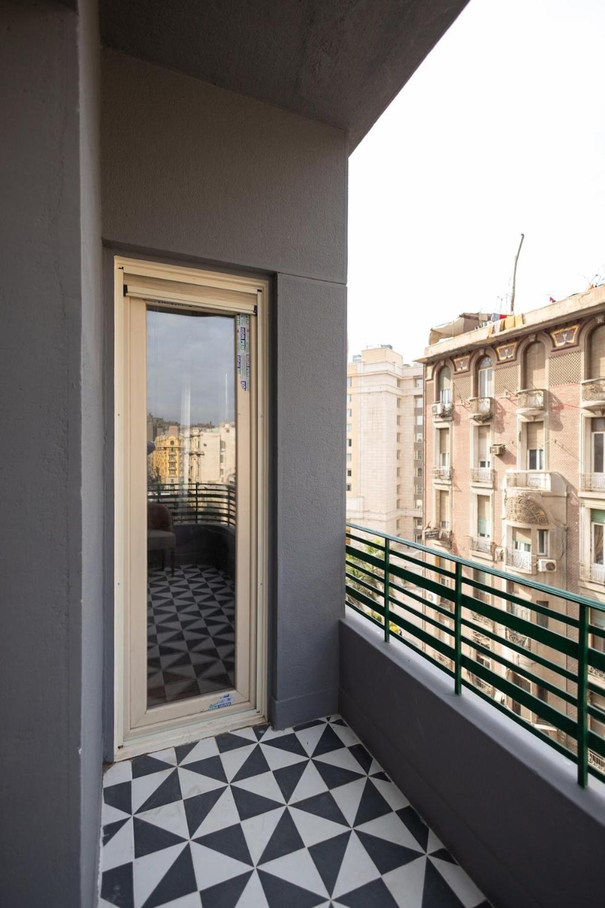 Vintage High Ceiling In The Heart Of Apartamento